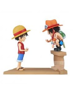 Figura banpresto one piece world collectable log stories luffy y ace 8cm